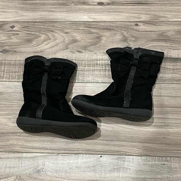 Cat and Jack Boots - Picture 1 of 6